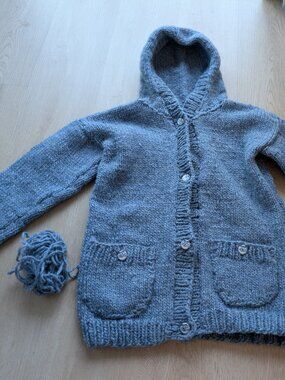 Girls 9 12 mo Hand Homemade One of a Kind Cat Buttons Yarn Sweater Pockets Hood
